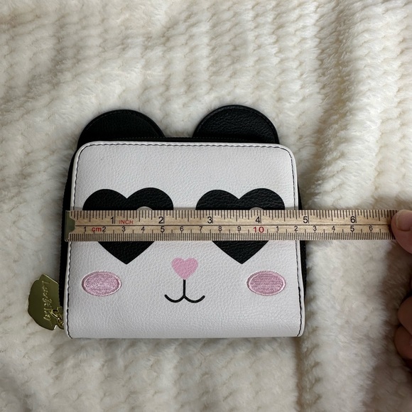 Betsey Johnson Panda folding wallet zip around - Picture 6 of 9